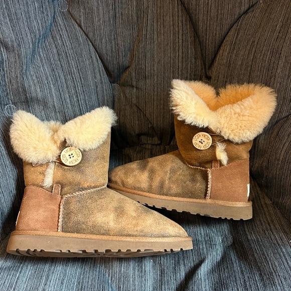 UGG Shoes - UGG Kids Tan and Cream Boots